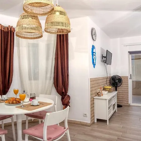 Vivienda Vacacional Audrey En Playa Roca كوستا تاغيسي