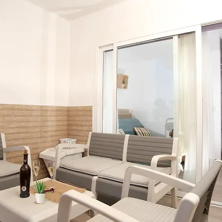 شقة Vivienda Vacacional Audrey En Playa Roca كوستا تاغيسي